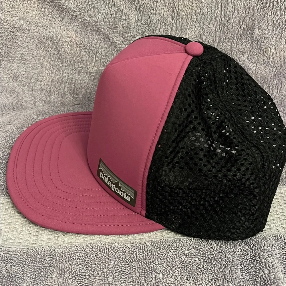 Patagonia Fuchsia purpleish and Black Mesh Cap - Picture 5 of 12